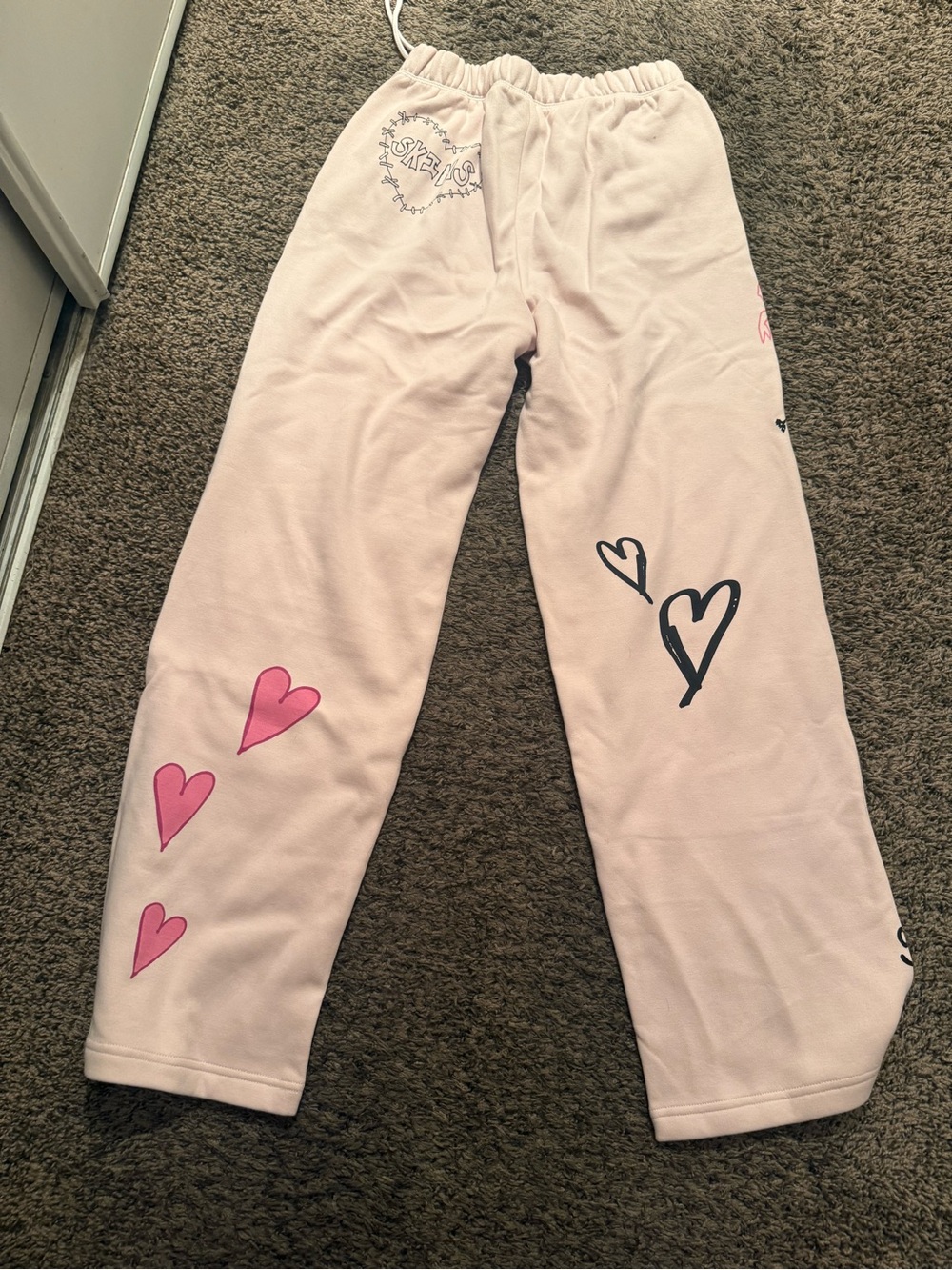 SKIMS Light Pink Heart Print Jogger Sweatpants - Picture 2 of 3
